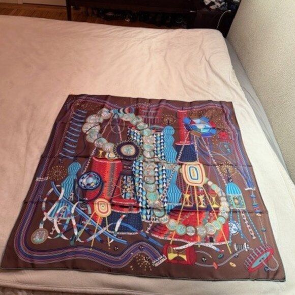 Hermes Carre 90 CM Silk Twill Scarf (In Box - never worn.with tags) - Picture 3 of 5